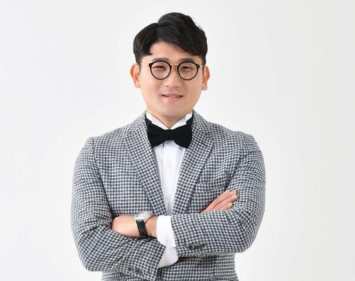 개그맨 출신 트로트 가수 김진혁씨. [인스타그램 캡처]