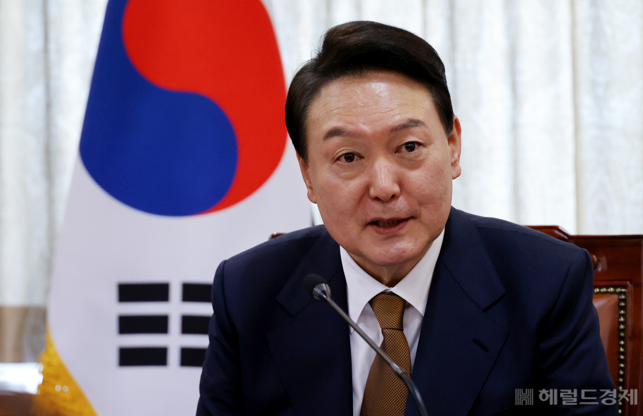 윤석열 대통령 당선인이 새 정부 첫 국무총리 및 내각 인선을 고심하며 비공개 일정을 이어나갈 것으로 알려졌다.