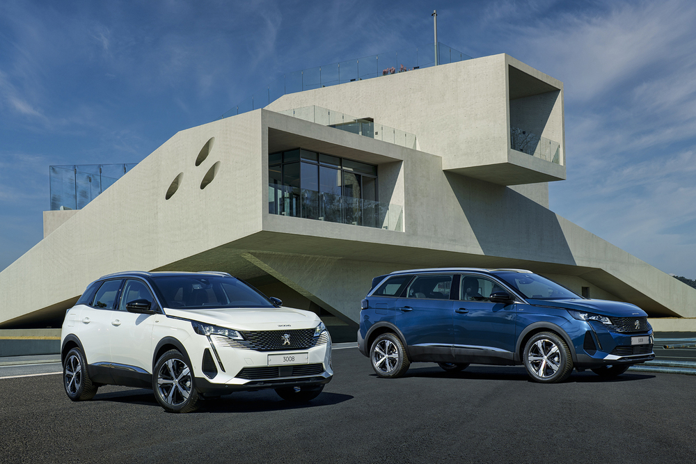 푸조 3008 및 5008 SUV 1.2 퓨어테크 가솔린 터보 엔진 모델. [스텔란티스 코리아 제공]