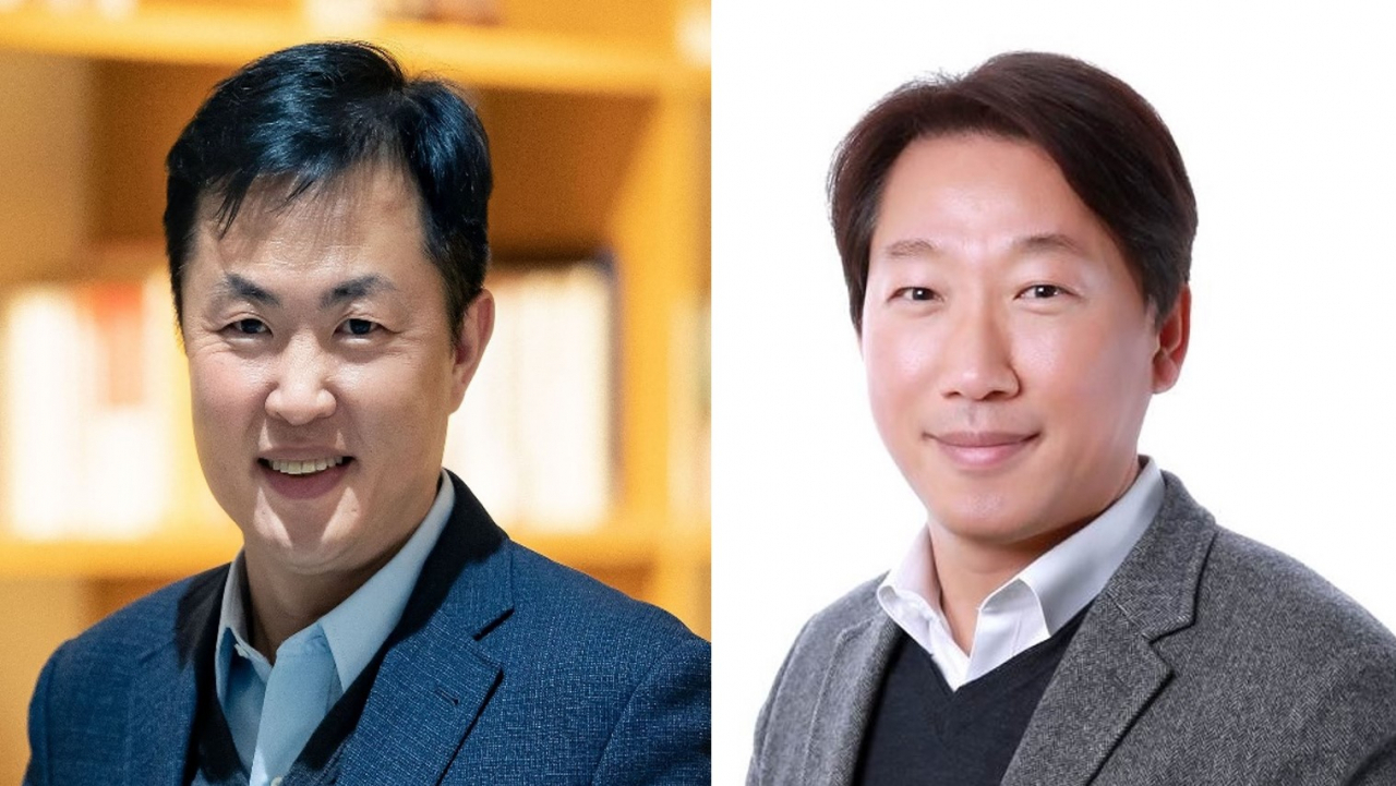 최용석(왼쪽) 삼성디스플레이 상무와 이현우 라이프 디스플레이 그룹장 전무[삼성디스플레이와 LG디스플레이 제공]