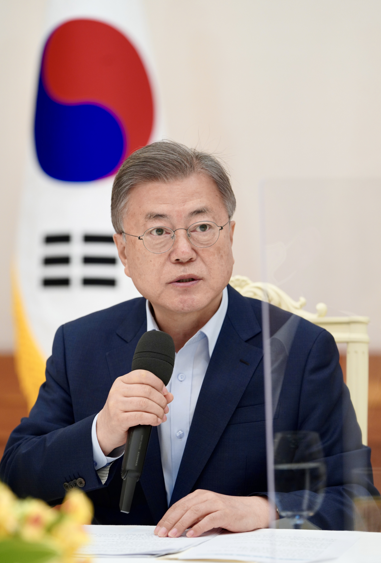 문재인 대통령이 7일 오후 청와대 본관에서 열린 한국판 뉴딜 격려 오찬 간담회에서 발언하고 있다. [연합]