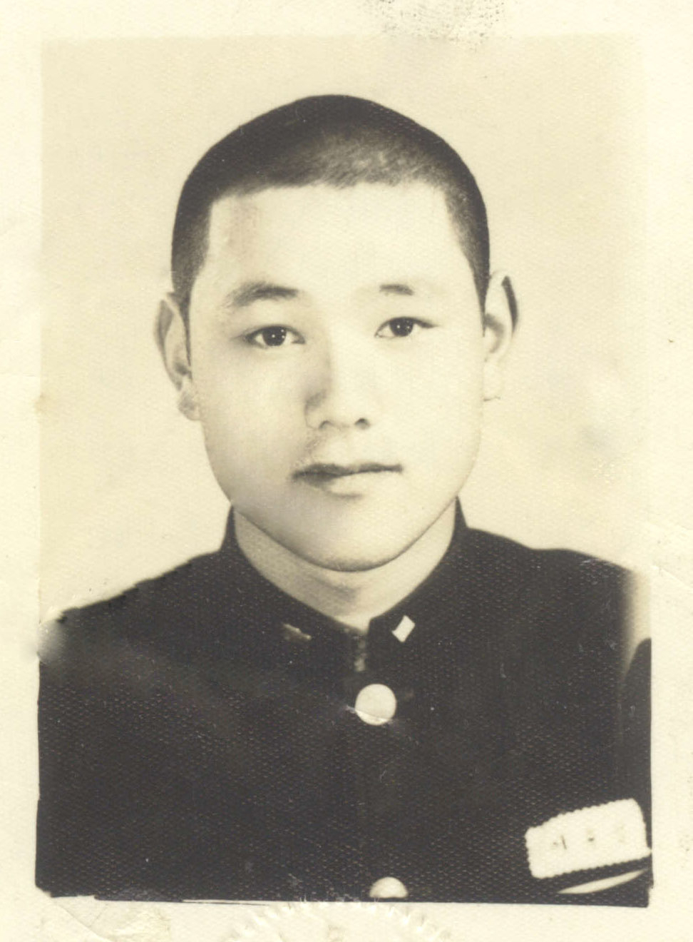 전남 함평이 고향인 이용섭 후보는 어린시절부터 부모님의 농사일을 도왔다. 학다리 중고등학교를 다닌 그는 매일 30리길을 걸었는데 그게 건강비결이라고 소개했다. [후보제공]