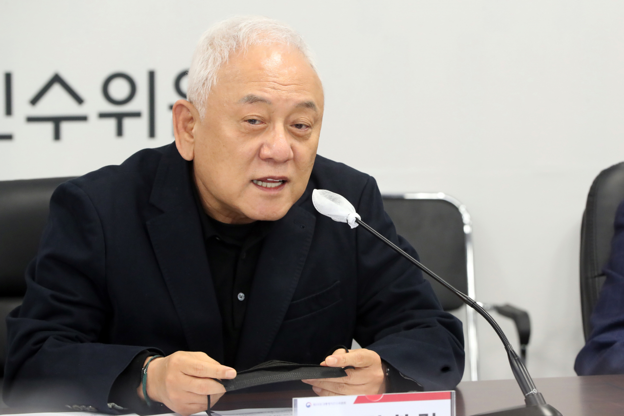 9김한길 인수위 국민통합위원장이 9일 오후 서울 종로구 한국금융연수원에 마련된 대통령직인수위원회 대회의실에서 열린 국민통합위원회 워크숍에서 인사말을 하고 있다. [연합]