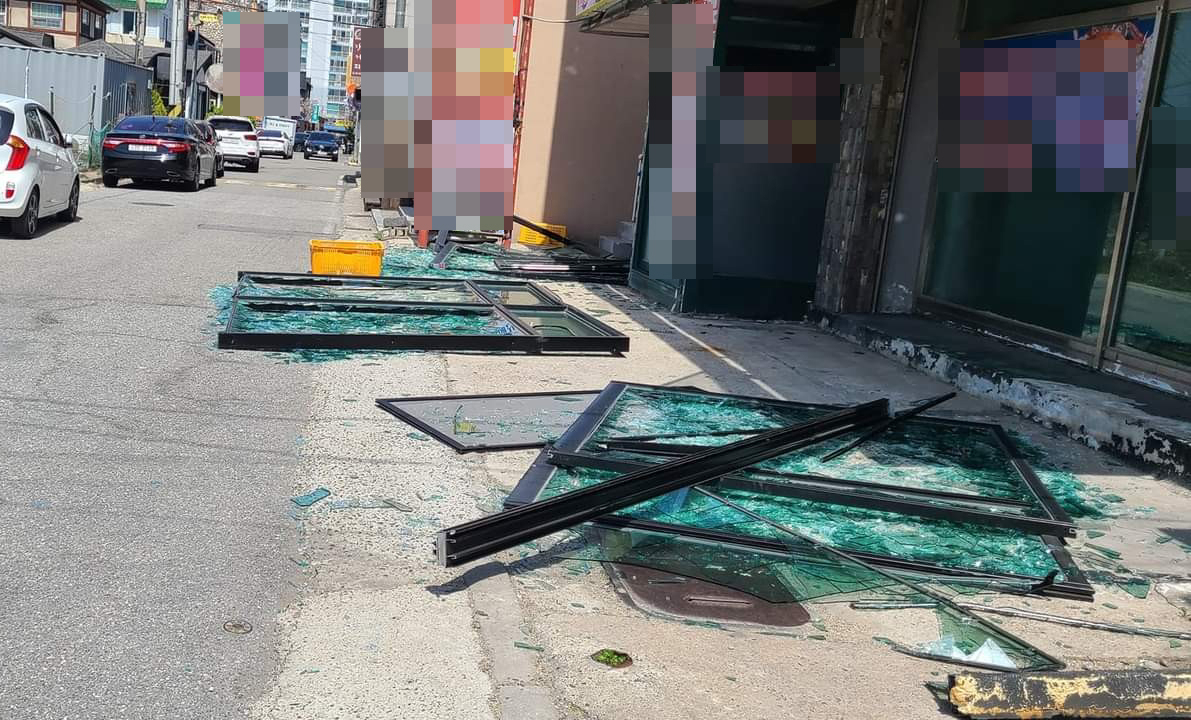 강원도에 ‘태풍급 강풍’…항공기 결항에 74m 높이 구조물 낙하 위험까지 - 헤럴드경제