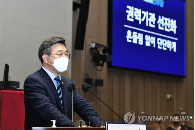 발언하는 민주당 윤호중 공동비대위원장[출처: 연합]