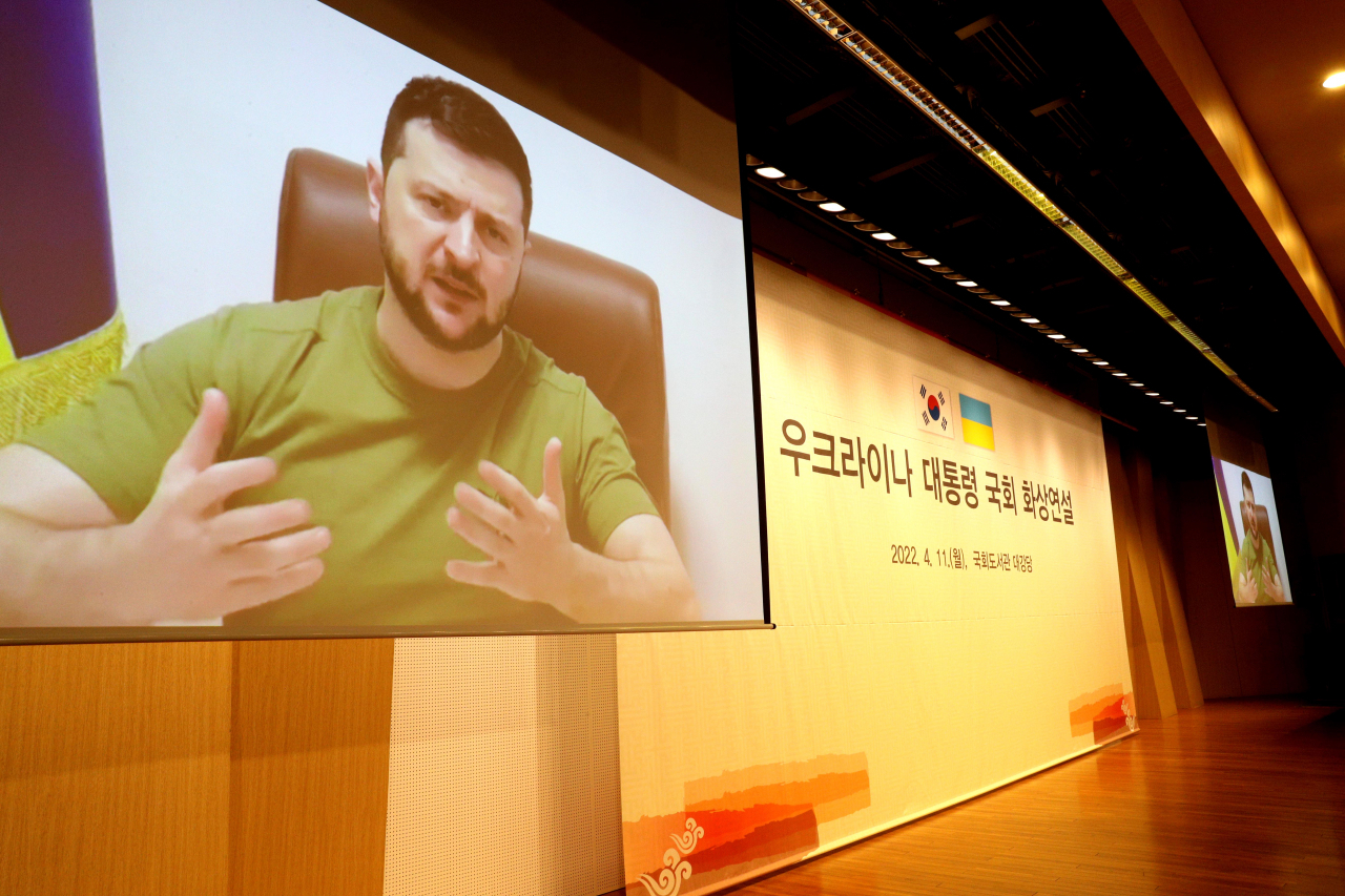 Ukrainian President Volodymyr Zelenskyy gives a virtual speech to the National Assembly in Seoul on Monday. (Yonhap)