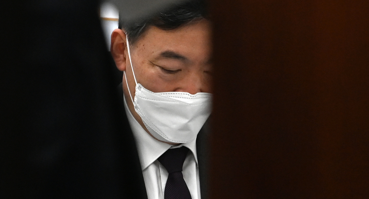 김오수 검찰총장이 검찰 수사권 완전 박탈 입법 추진의 부당성을 호소하기 위해 15일 오전 국회를 방문, 법사위에서 대기하고 있다. [연합]