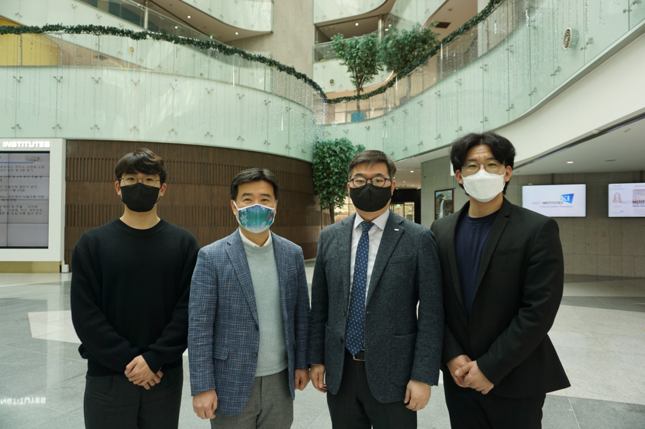 왼쪽부터 김동하 박사, 김일두 교수, 최성율 교수, 차준회 MIT 박사.[KAIST 제공]