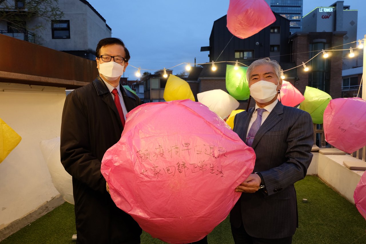 새로 부임한 주한타이베이대표부 치융창(齊永強) 부대표와 서울관광협회 양무승 회장