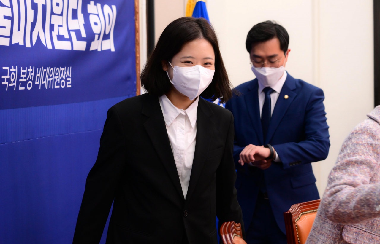 더불어민주당 박지현 공동비상대책위원장이 19일 오전 서울 여의도 국회에서 열린 첫출마지원단회의에 참석하고 있다. [연합]