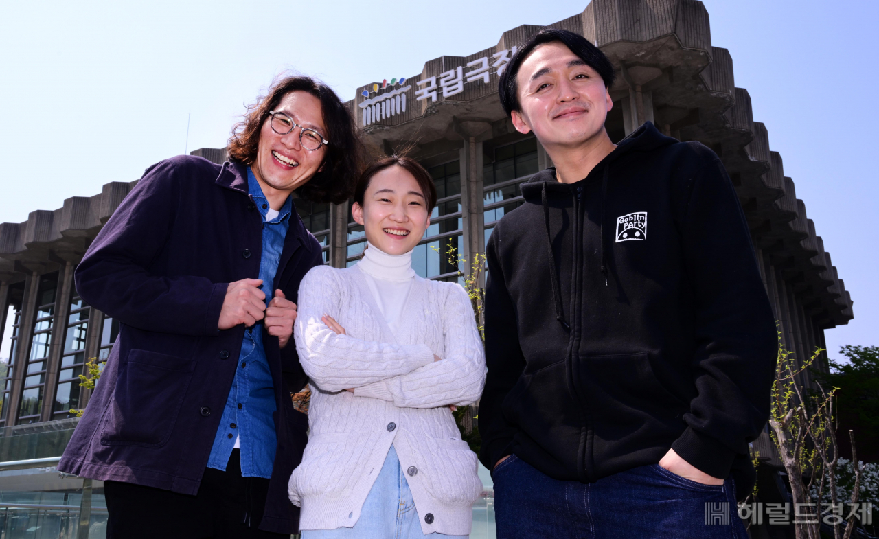 무용계에서 가장 ‘핫’한 안무가로 꼽히는 고블린파티 임진호‧이경구‧지경민(왼쪽부터)가 국립무용단의 신작 ‘더블빌’ 중 ‘신선’의 안무를 맡았다. 이상섭 기자