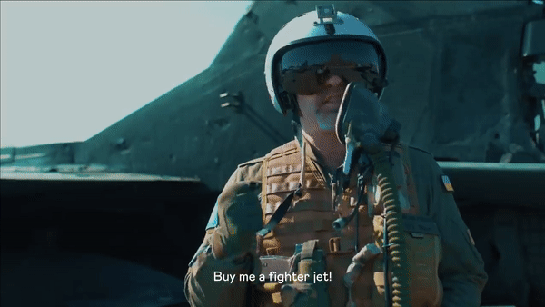 [유튜브 'Buy me a fighter jet' 채널 캡처]