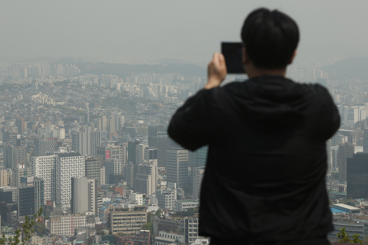 남산에서 바라본 서울의 모습 [연합]