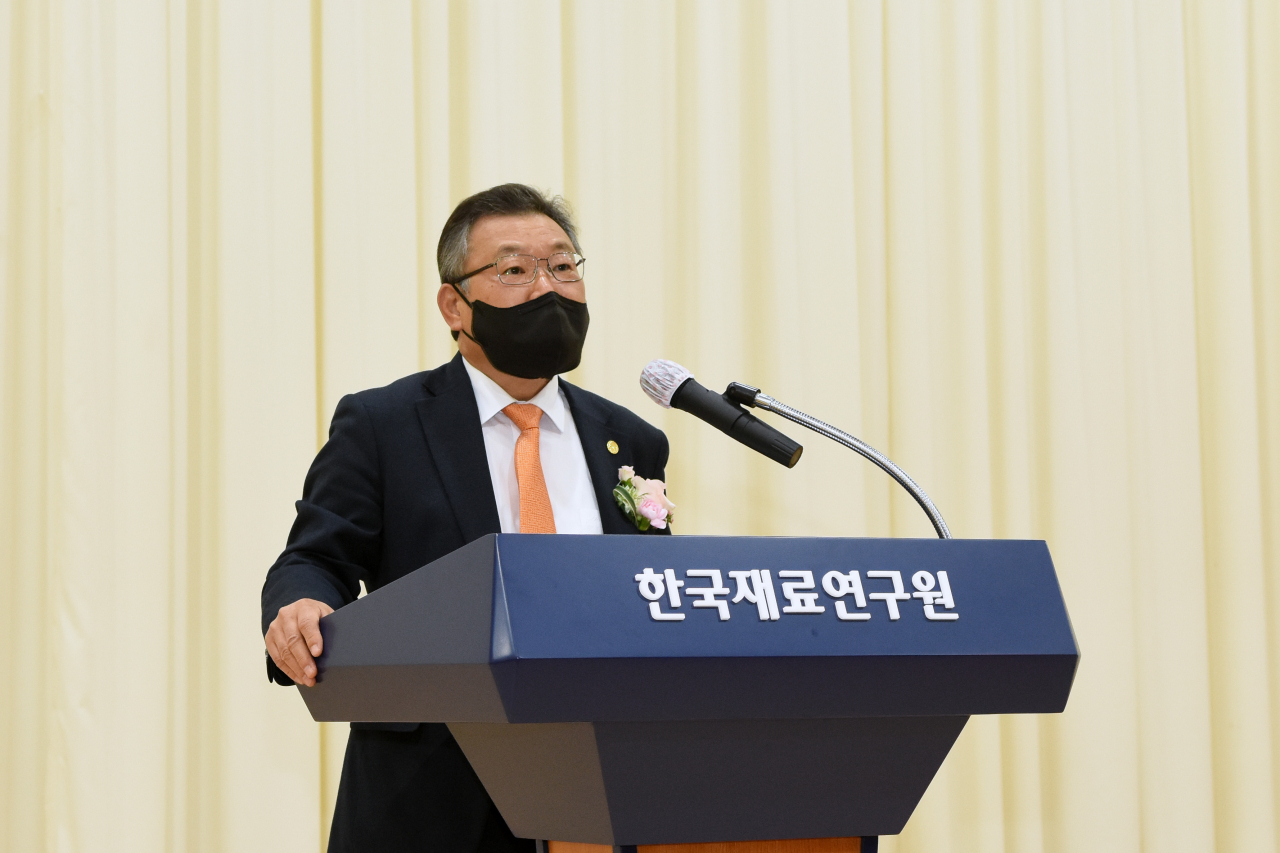 이정환 재료연 원장이 22일 창립 15주년 기념식에서 기념사를 전하고 있다.[한국재료연구원 제공]
