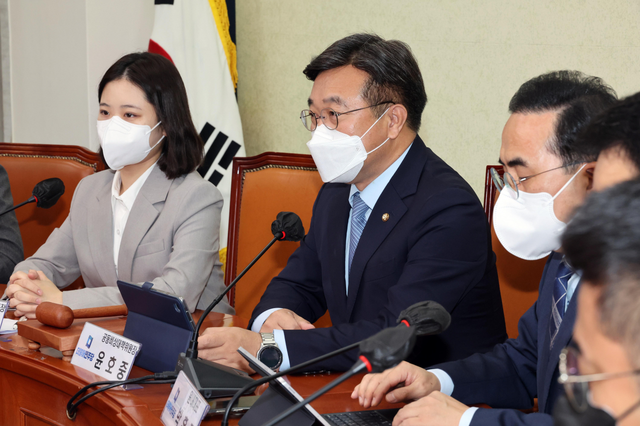 더불어민주당 윤호중 공동비대위원장이 25일 오전 국회에서 열린 비상대책위원회의에서 발언하고 있다. [사진=이상섭 기자]