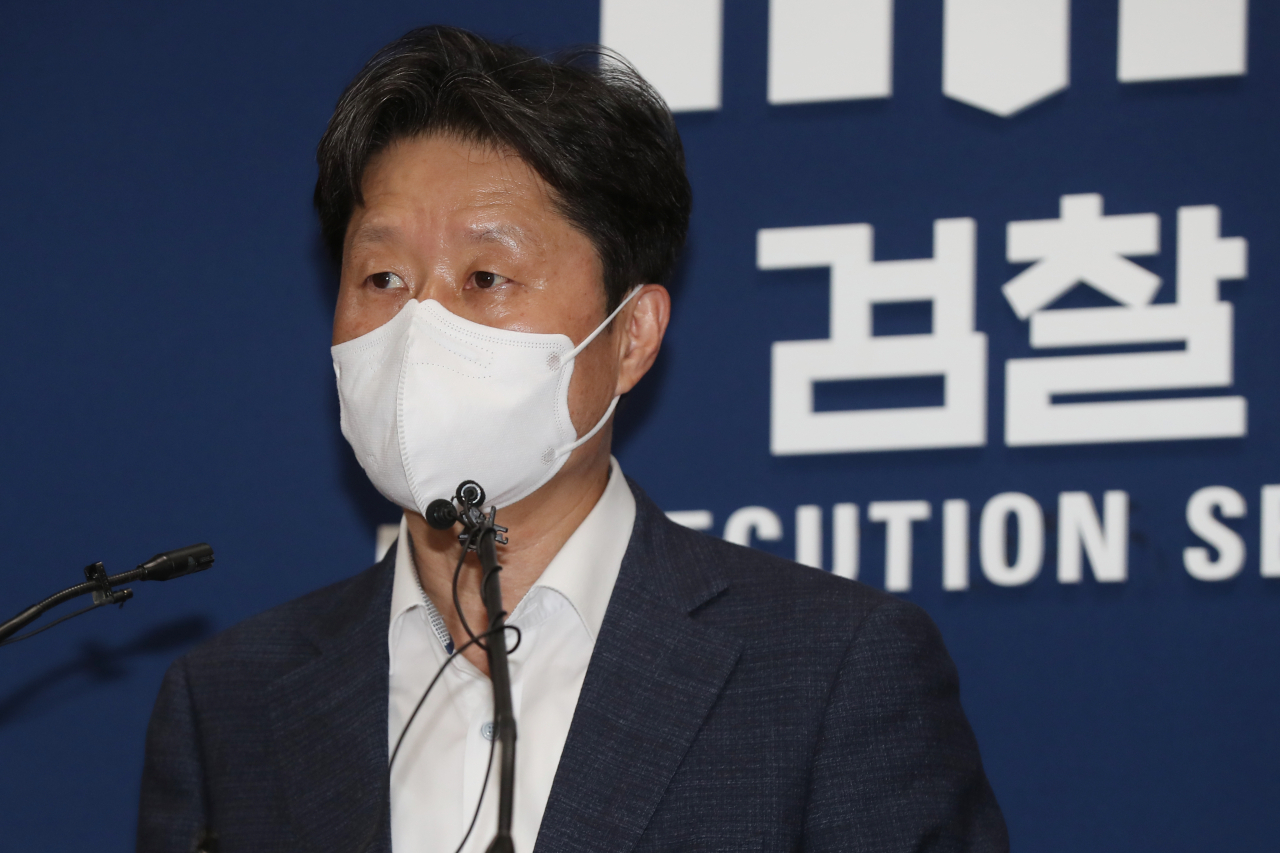 김후곤 대구지검장이 11일 오후 서울 서초구 대검찰청 기자실에서 전국 지검장 회의 관련 브리핑을 하고 있다. [연합]