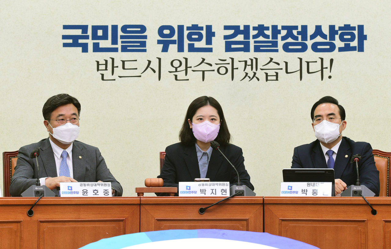 2일 오전 국회에서 열린 더불어민주당 비상대책위원회의에 참석한 (사진 왼쪽부터) 윤호중·박지현 공동비대위원장, 박홍근 원내대표 [사진=이상섭 기자]