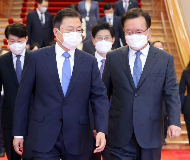 문재인 대통령과 김부겸 국무총리[연합]