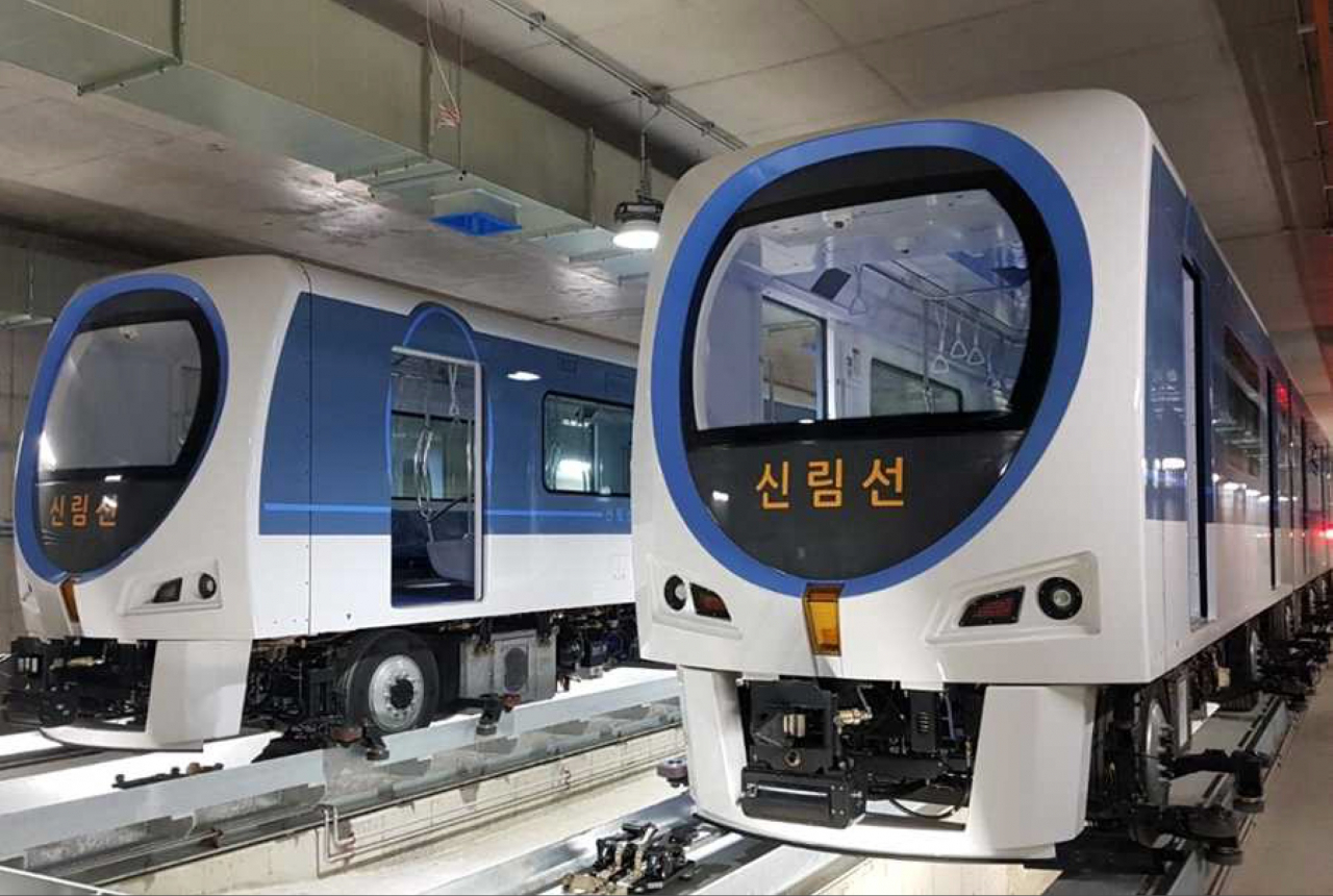 28일 개통을 앞둔 도시철도 신림선 열차 외부. [서울시 제공]