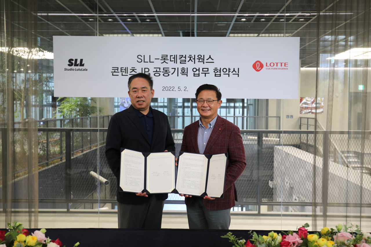 SLL 정경문 대표(왼쪽), 롯데컬처웍스 최병환 대표