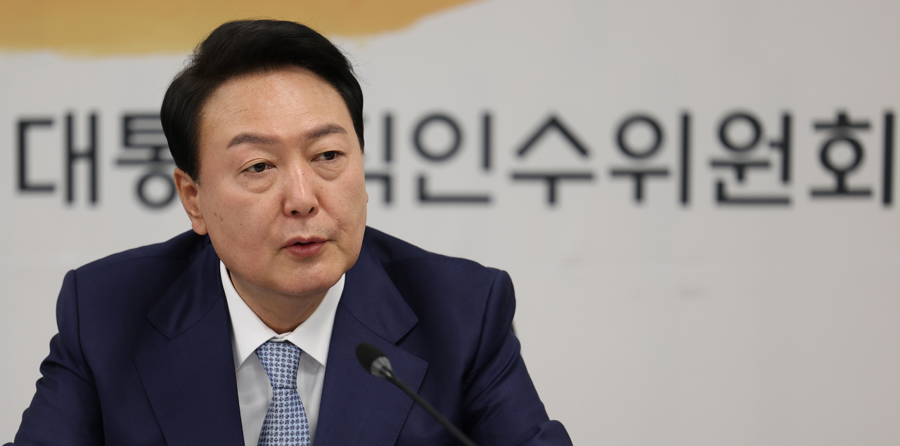 윤석열 20대 대통령 당선인이 3일 오전 서울 종로구 삼청동 대통령직인수위원회에서 열린 전체 회의에서 발언하고 있다. [인수위 사진기자단]
