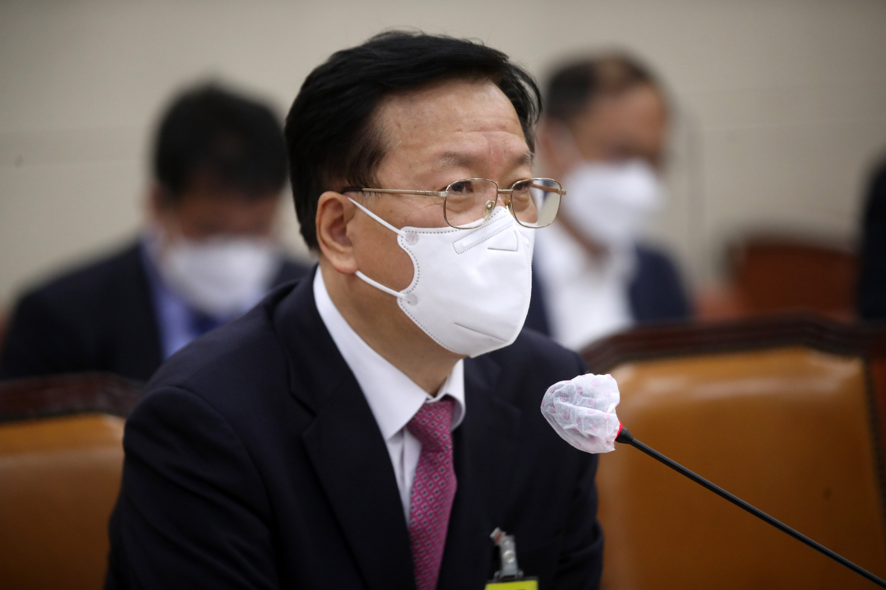 정호영 보건복지부 장관 후보자가 3일 오전 국회에서 열린 인사청문회에서 의원질의에 답변하고 있다. [사진=이상섭 기자]