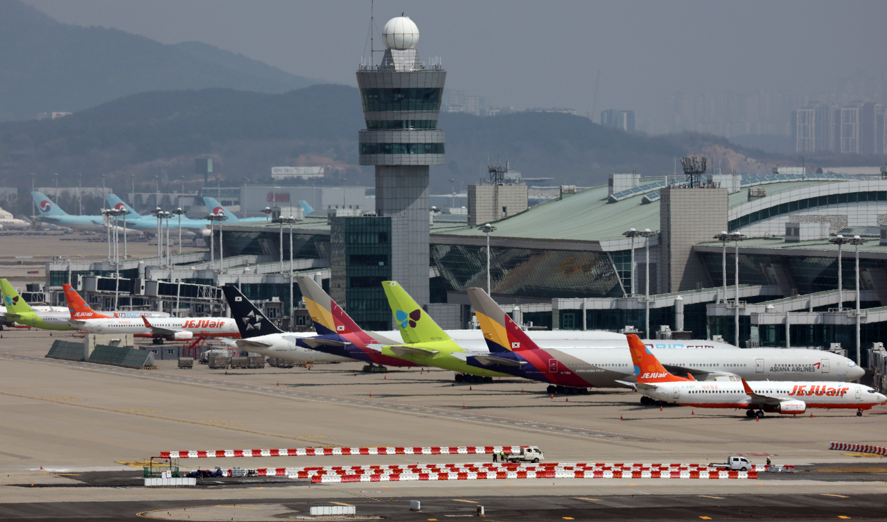인천국제공항 제1여객터미널의 항공기들. [연합]