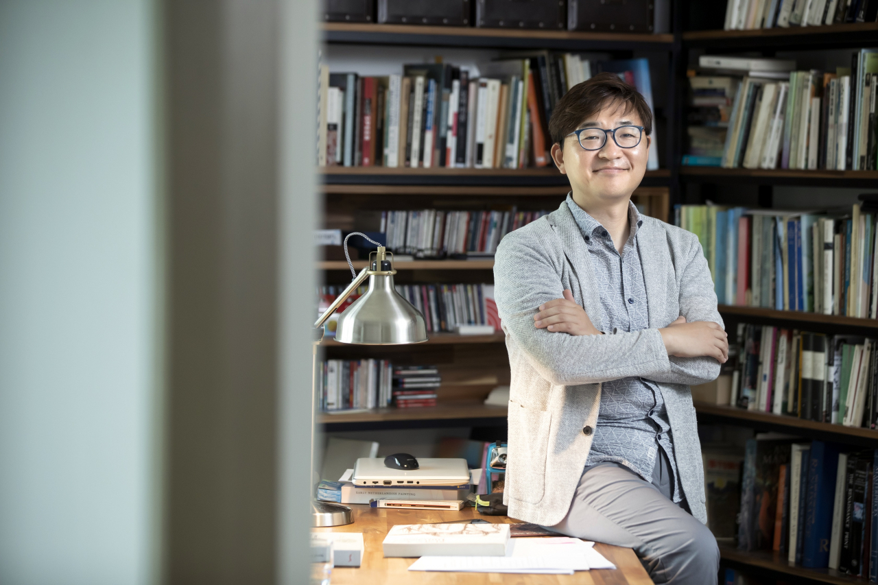 르네상스 미술에 대한 진입장벽을 낮추며 대중에게 ‘미술사 안내자’ 역할을 해온 양정무 한국예술종합학교 교수가 미술과 클래식 음악이 만난 ‘아무르 무지크’의 해설을 맡아 관객과 만난다. [롯데문화재단 제공]