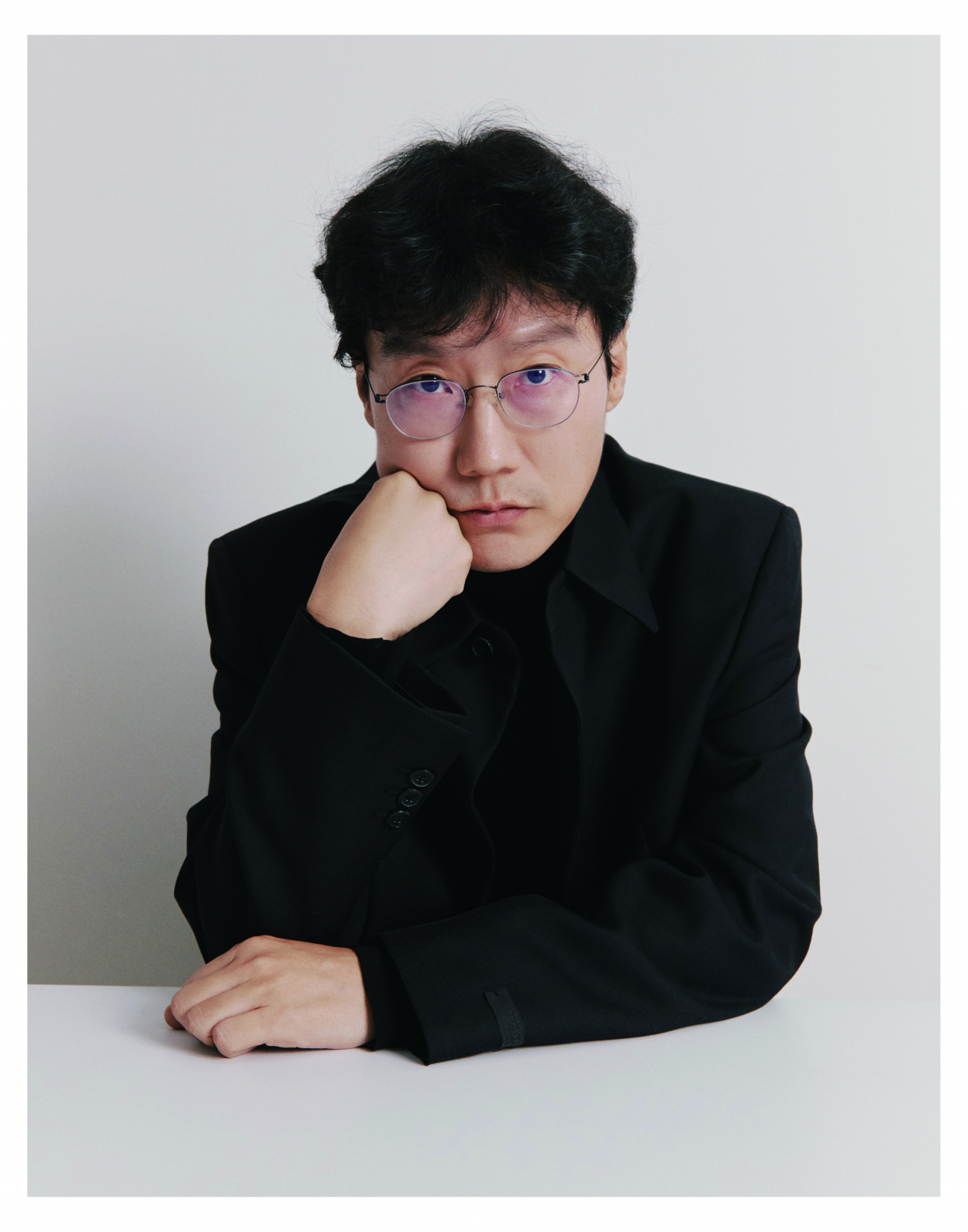 황동혁 감독