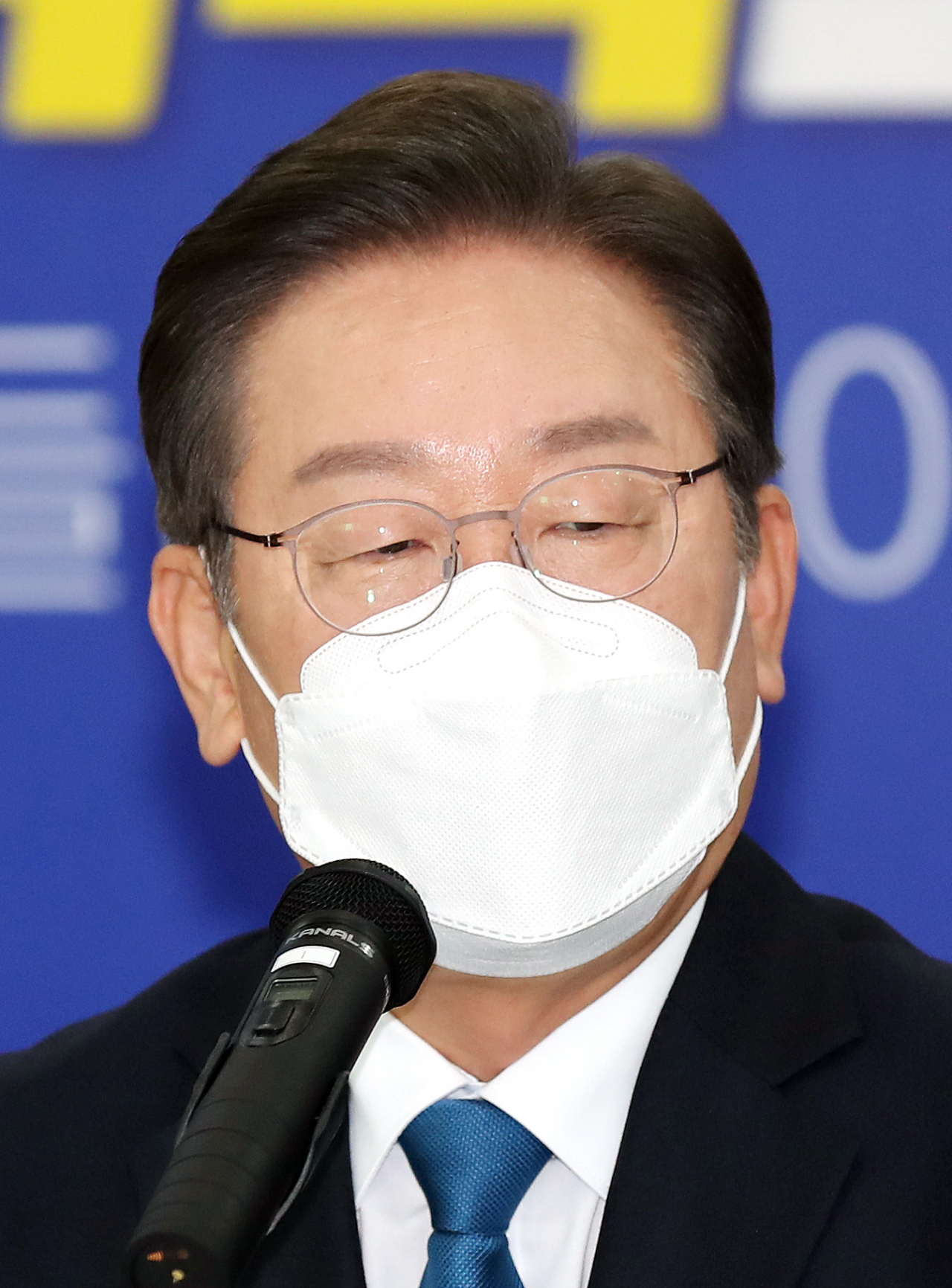 인천 계양을 국회의원 보궐선거에 나서는 더불어민주당 이재명 6·1 지방선거 총괄선거대책위원장이 12일 오전 인천시 남동구 더불어민주당 인천시당에서 열린 기자간담회에서 인사말을 하고 있다. [연합]