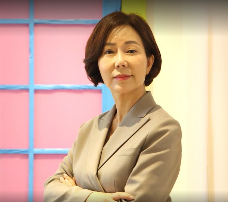 손영희 사단법인 아트쇼부산 이사장은 “지금은 특정 계층을 넘어 젊은 세대, 더 다양한 세대로 미술시장이 확대됐다. 해마다 5월이면 부산을 찾아오게 하는 것이 목표”라고 말했다. [tvN ‘월간커넥트’ 제공]