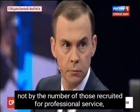 미하일 코다리오노크 러시아 군사 칼럼니스트가 16일(현지시간) 러시아 방송사 채널-1에 출연해 러시아의 군사전략을 재고해야 한다는 점과 그 이유에 대해 설명하고 있다. [francis_scarr 트위터 캡처]
