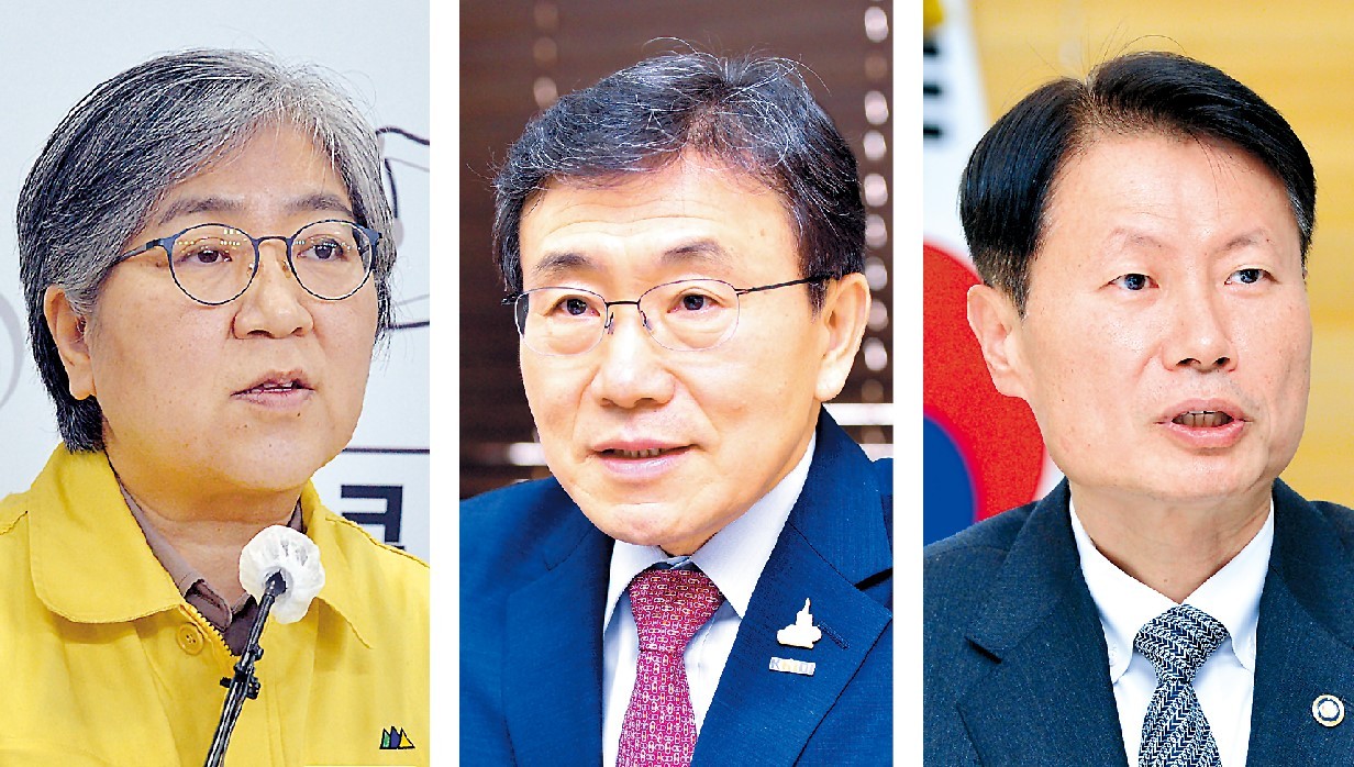 From left: Jeong Eun-kyeong, former head of the Korea Disease Control and Prevention Agency; Kwon Deok-cheol,