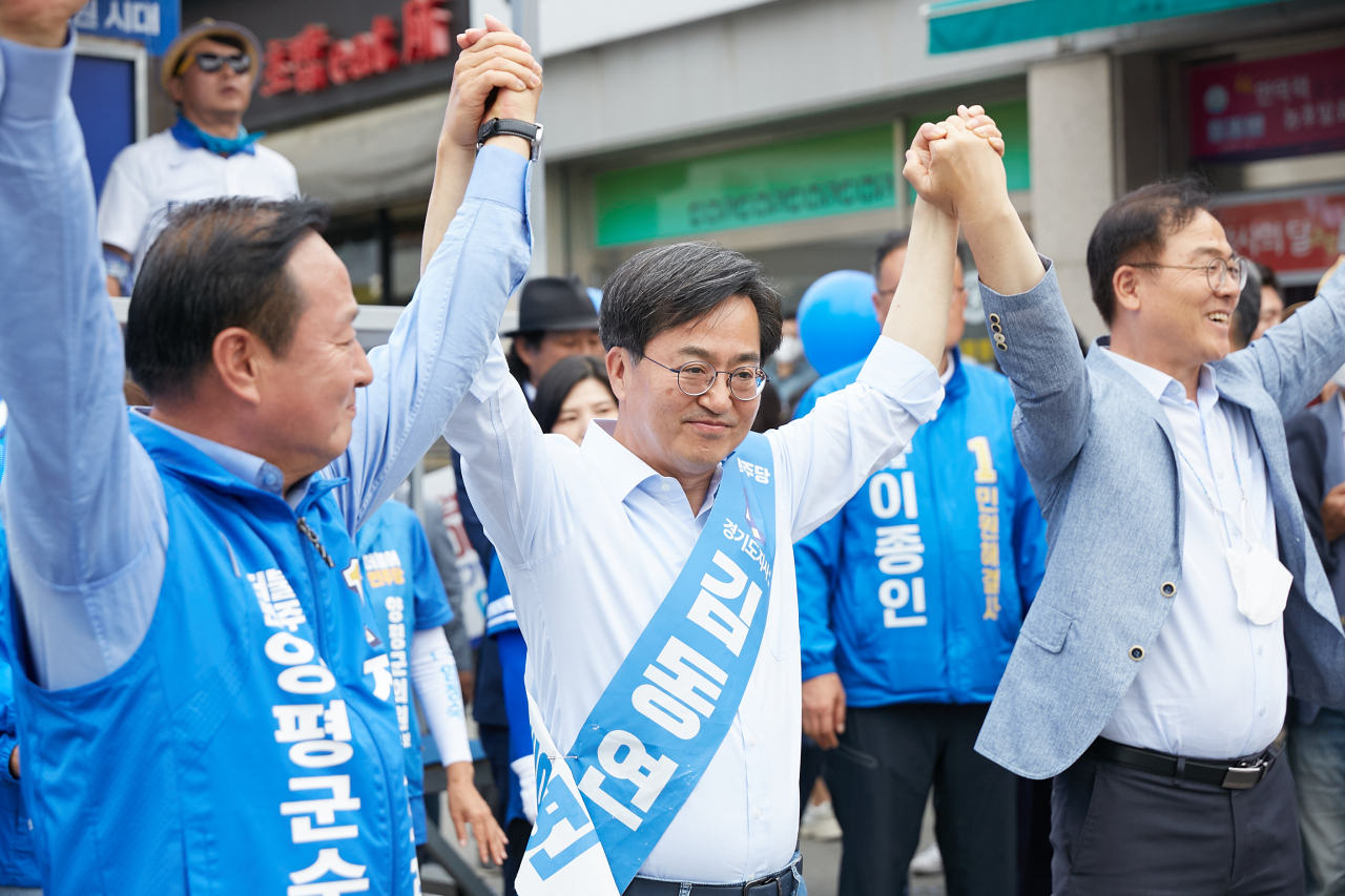 김동연 더불어민주당 경기도지사 후보가 30일 경기 양평군에서 유세를 하고 있다. [김동연 후보 캠프 제공]