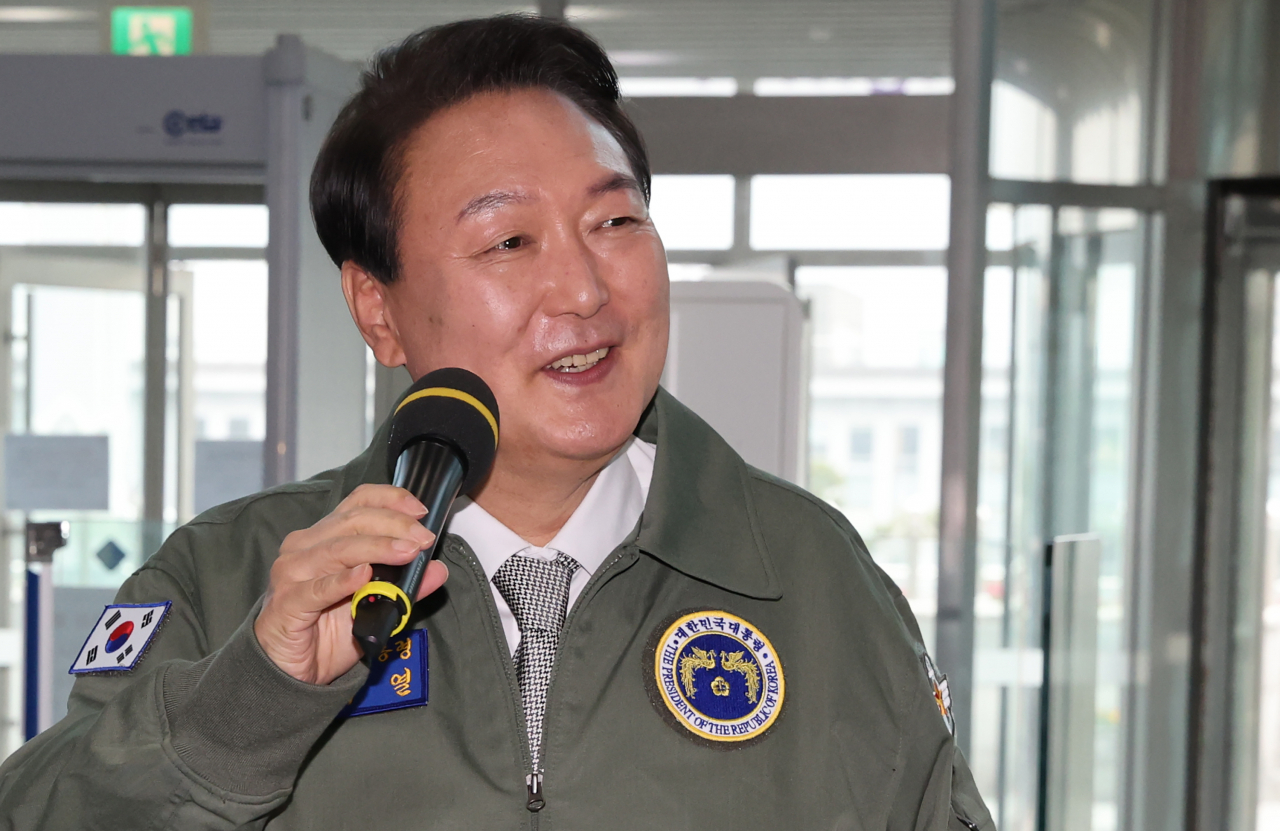 윤석열 대통령이 30일 오전 서울 용산 국방부·합참 청사를 방문해 발언을 하고 있다. [연합]
