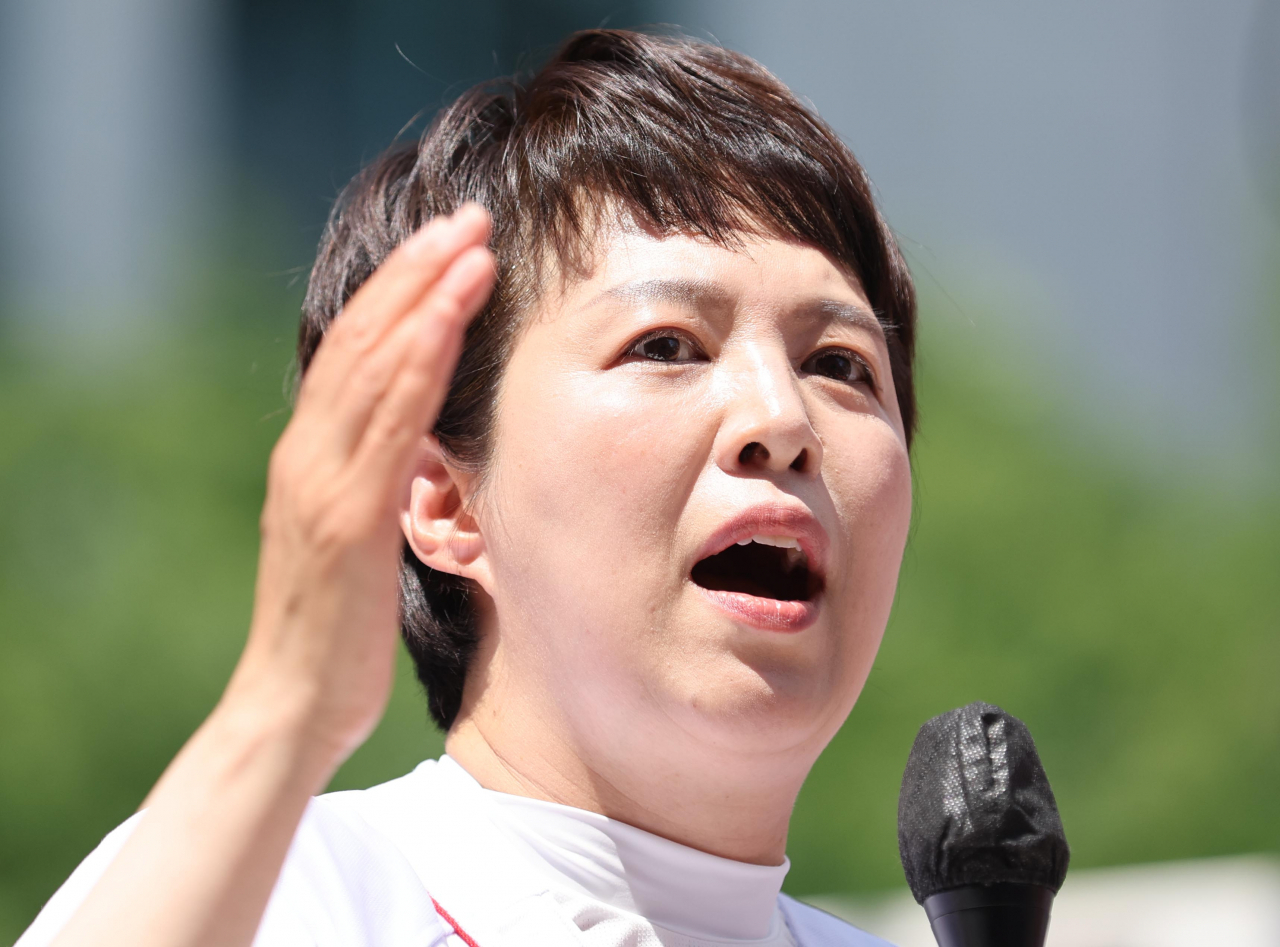 김은혜 국민의힘 경기도지사 후보가 29일 오후 경기 군포시 산본 로데오거리에서 열린 총력유세에서 지지를 호소하고 있다. [연합]