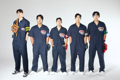 KT 오대장. 좌측부터 양홍석, 강백호, 이강인, 허훈, 소형준. [KT 제공]