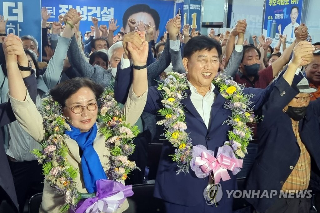 김한종 장성군수 당선자[연합]