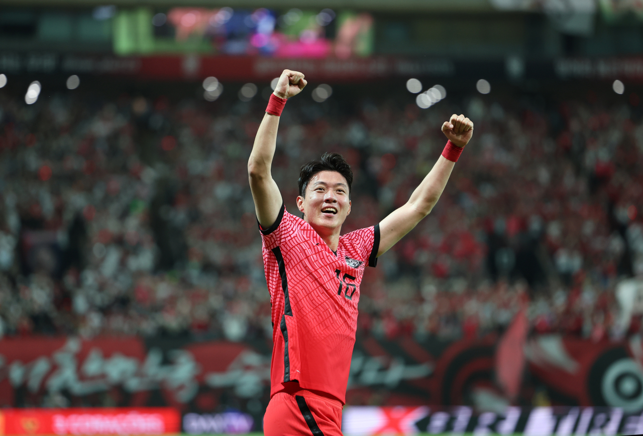 2일 오후 서울월드컵경기장에서 열린 남자 축구 국가대표팀 친선경기 한국과 브라질의 경기에서 황의조가 전반 동점골을 넣은 뒤 기뻐하고 있다. 연합뉴스
