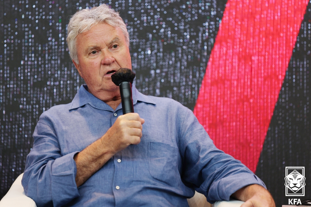 Guus Hiddink, former head coach of the South Korean men's national football team, speaks during a football conference organized by the Korea Football Association in Seoul on June 3, 2022, in this photo provided by the KFA. (Yonhap)