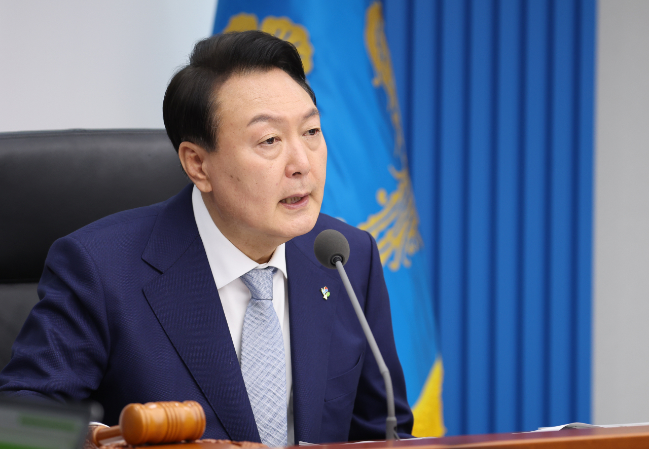 윤석열 대통령이 7일 오전 서울 용산 대통령실 청사에서 열린 국무회의에서 발언하고 있다. [연합]