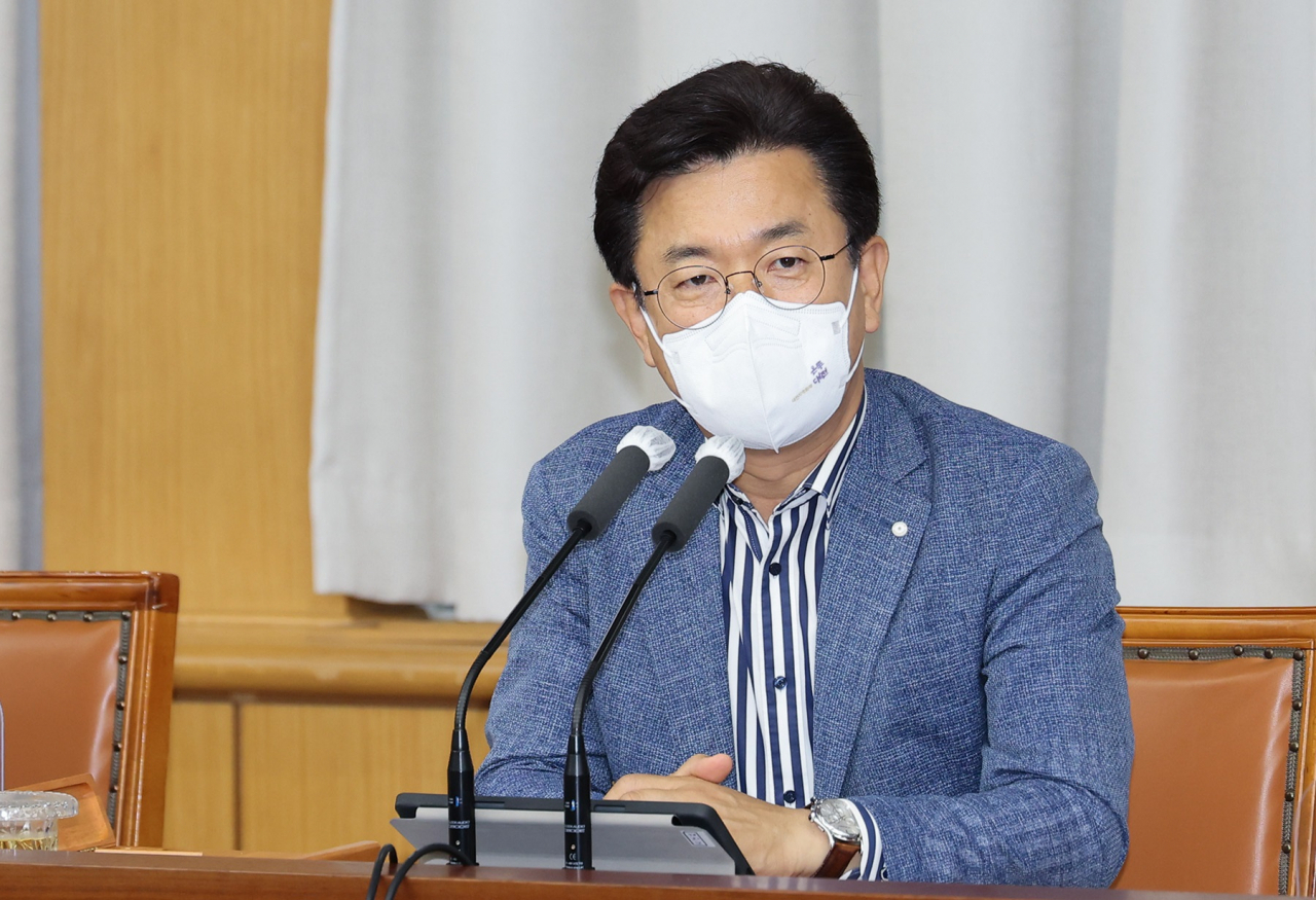 허태정 대전시장이 7일 마지막 학대간부회의를 열고 민선8기 대전시정의 순조로운 출발을 위한 지원 당부했다.