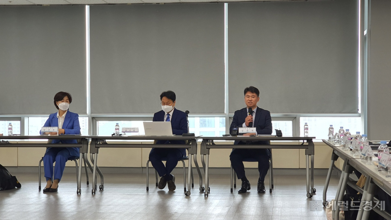 강기정 광주시장 당선인(사진 중앙)의 민선 8기 인수위원회(새로운 광주시대 준비위원회)가 7일 오전 광주도시공사에서 출범식을 개최했다. 서인주 기자