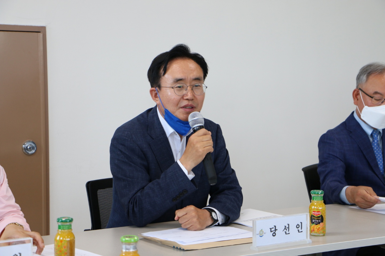 인수위에 대한 설명하고 있는 윤병태 나주시장 당선인