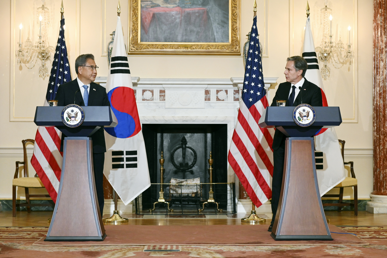 박진(왼쪽) 외교장관과 토니 블링컨 미 국무장관. [AP]