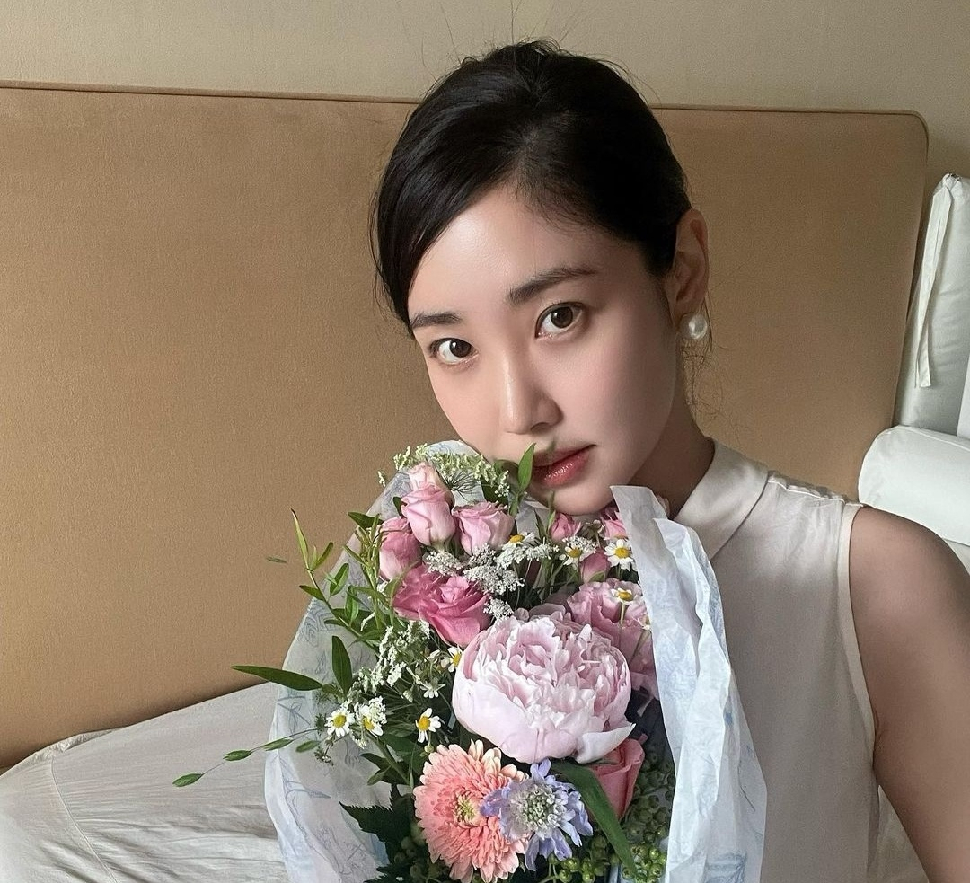 방송인 최희. 최희는 이 글과 사진을 통해 "4주차가 되니 증상들도 눈에 띄게 호전됐다"는 소식을 전했다. [최희 SNS 캡처]