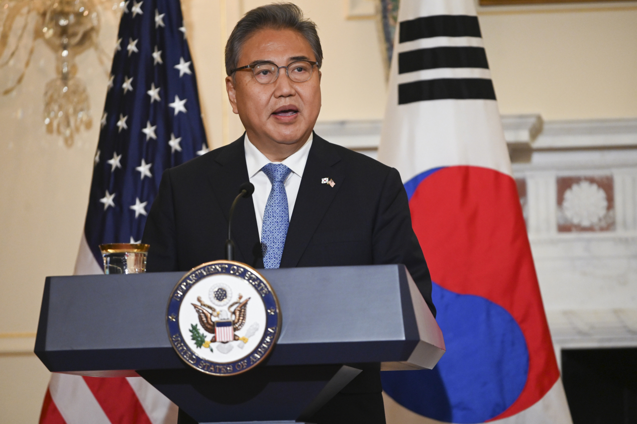 박진 외교부 장관(65)이 13일(현지시간) 미국 워싱턴DC 국무부 청사에서 열린 토니 블링컨 미국 국무장관(60)과의 공동 기자회견에서 발언하고 있다. [연합]