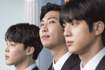 방탄소년단(BTS)의 지민(왼쪽부터), RM, 진. [연합]