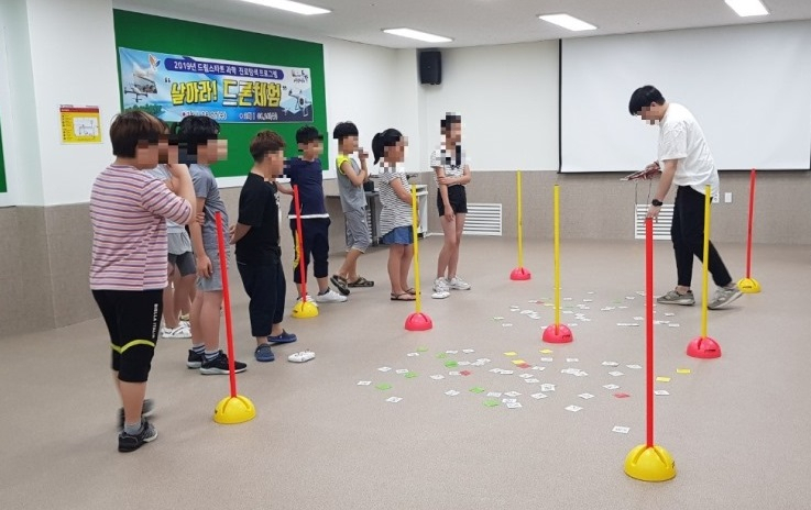 2019년 드림스타트센터에서 과학 진로탐색 프로그램을 진행한 모습. [동작구 제공]