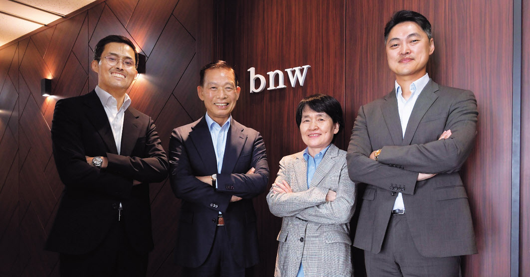 김재욱 BNW인베스트먼트 사장은 헤럴드경제와의 인터뷰를 통해 “우리나라의 새로운 먹거리를 만들기 위해 노력하겠다”고 밝혔다. 왼쪽부터 윤준희 상무, 김재욱 사장, 김유미 부사장, 김석주 상무. 이상섭 기자